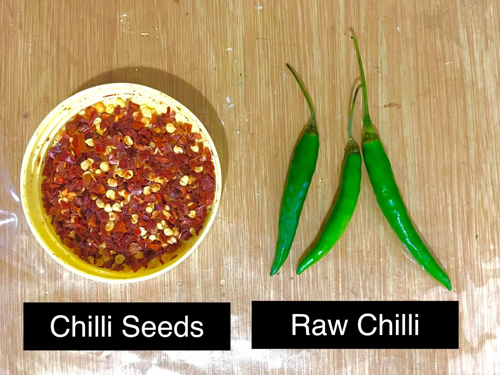 Step 1: Add the onion quarters, chili seeds, raw chili (with seeds removed), crushed garlic, and s